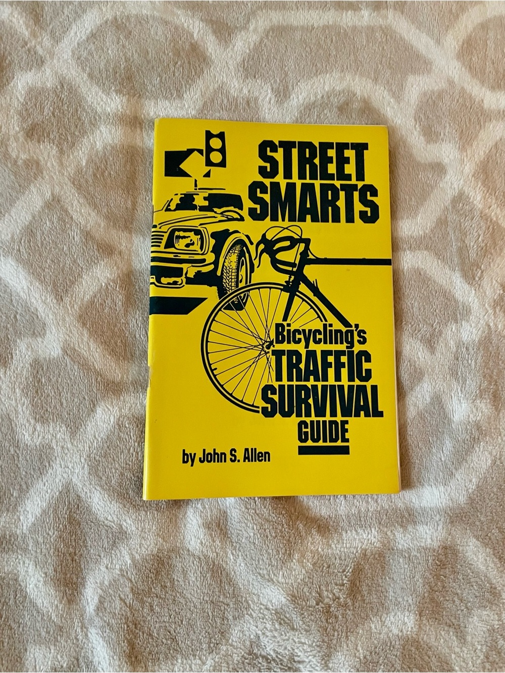 Street Smarts: Bicycling's Traffic Survival Guide – Yellow & Black Paperback